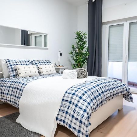 Dado Host Apartment Vigo Bagian luar foto